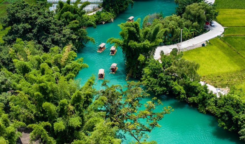 Çin'in Luodian ilçesi doğal güzelliklerini turizm alanlarına dönüştürdü