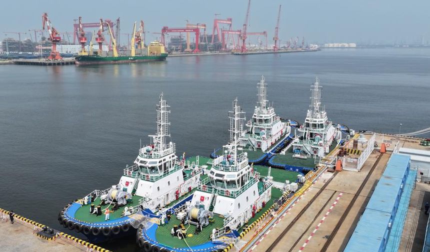 Çin'in Tianjin kentinde elektrikle çalışan römorkör filosu hizmete girdi