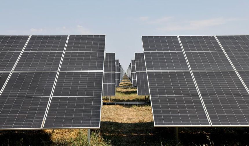 Çinli şirket, Romanya'da 31,82 megavatlık fotovoltaik enerji santralinin inşasını tamamladı