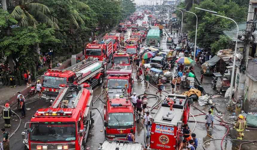 Filipinler'in başkenti Manila'daki gecekondu mahallesinde büyük yangın: 1.500 aile etkilendi