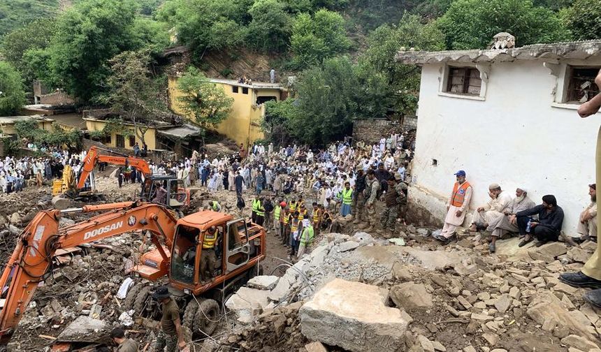 Pakistan'da son 24 saatte şiddetli yağışlar sonucu 46 kişi hayatını kaybetti