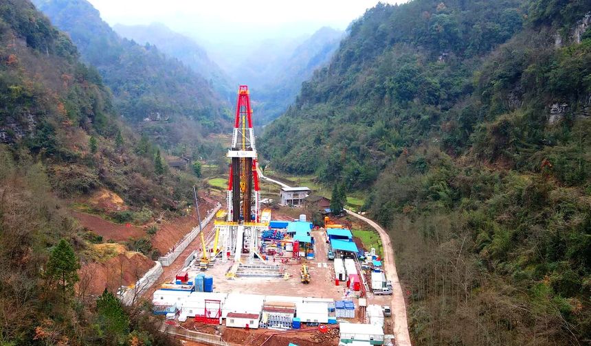 Çinli enerji devi Sinopec, 165 milyar metreküpten fazla rezerve sahip yeni kaya gazı sahası keşfetti