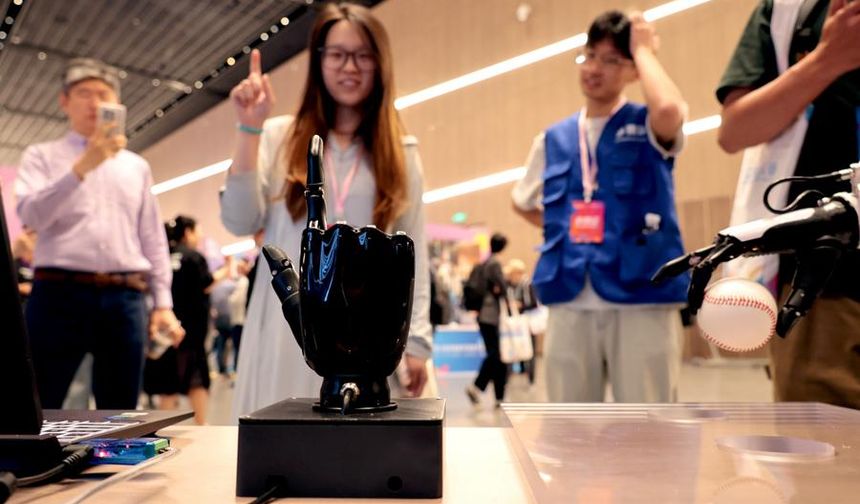 Çin'in Shanghai kentinde 1.000 yapay zeka şirketini bir araya getirecek yerleşke açıldı