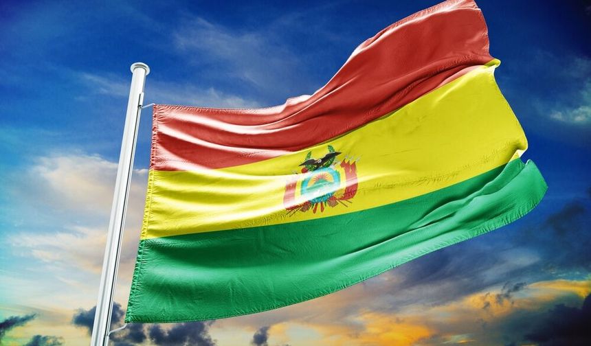 Bolivya'da askeri uçak iniş sırasında pistten çıktı: 15 ölü, 30 yaralı