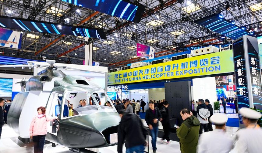 Çin'in Tianjin kentinde düzenlenen 7. Çin Helikopter Fuarı'na ziyaretçiler yoğun ilgi gösterdi
