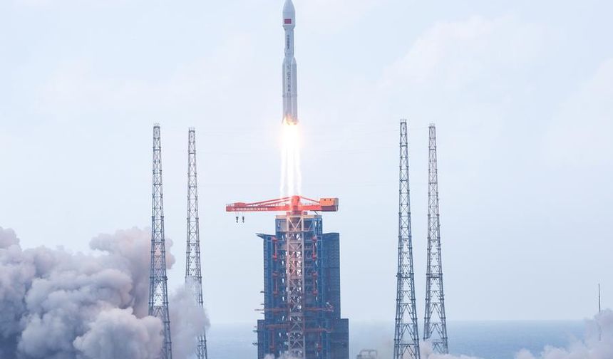 Çin'in fırlattığı Uzun Yürüyüş-12A Y1 roketinin ikinci aşaması planlanan yörüngeye yerleşti