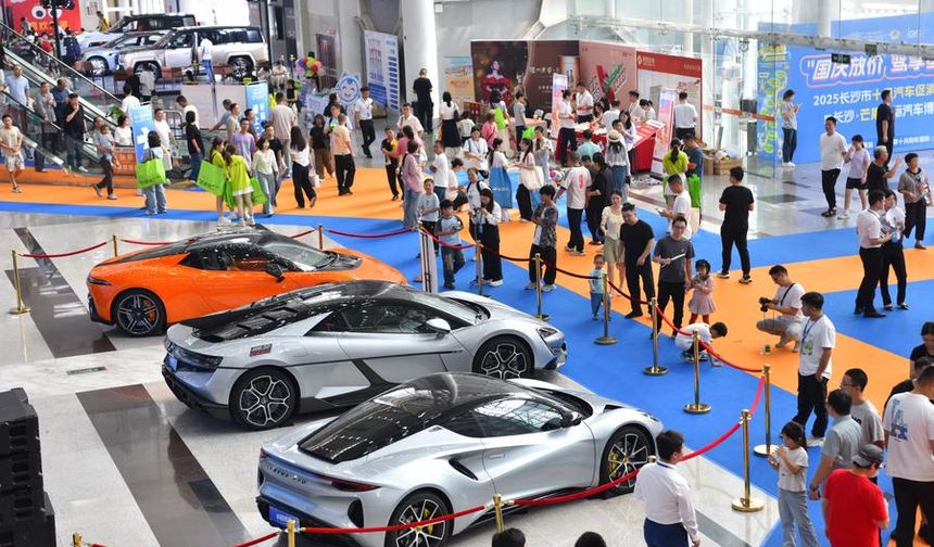 Çin'in Changsha kenti otomotiv pazarını canlandırmak amacıyla özel etkinlik düzenledi