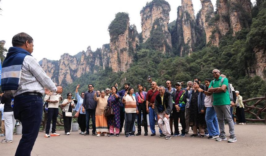 Çin'in turistik şehri Zhangjiajie ile Singapur arasında yeni bir direkt uçuş rotası açıldı