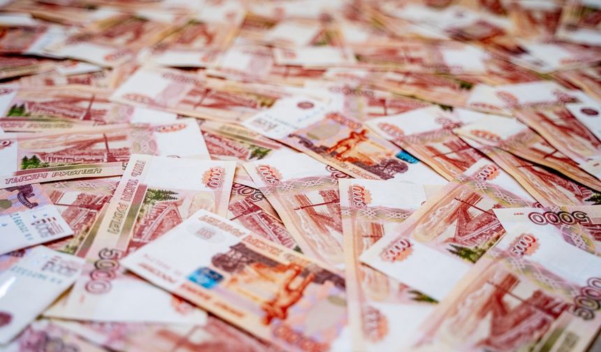Ukrayna, dondurulmuş Rus varlıklarından 4 milyar euro AB kredisi aldı