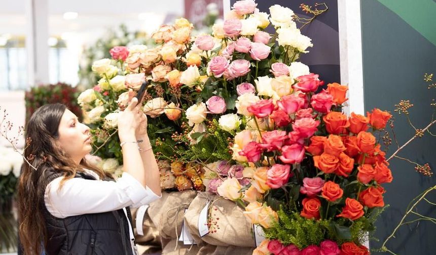 Hollanda'da düzenlenen Uluslararası Çiçekçilik Ticaret Fuarı yoğun ilgi gördü