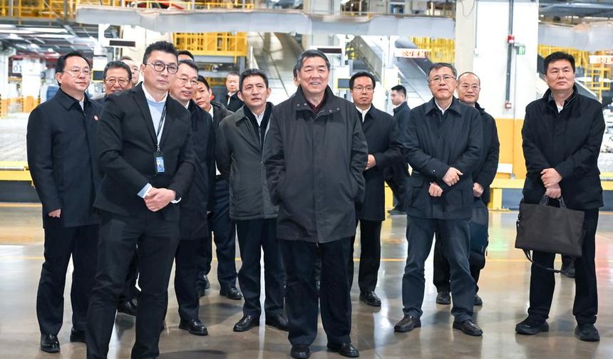 Çin Başbakan Yardımcısı He, Hubei ve Hunan'da incelemelerde bulundu