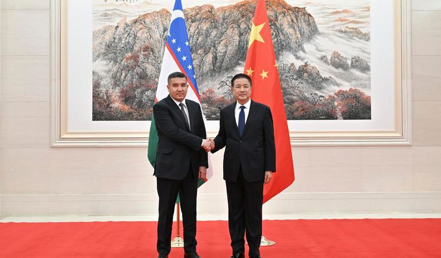 Çin Kamu Güvenliği Bakanı Wang, Özbekistan İçişleri Bakanı Taşpolatov ile görüştü