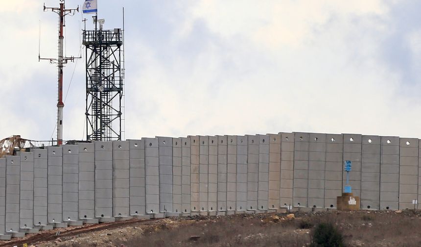 İsrail Mavi Hat'tı aşarak duvar inşa ediyor