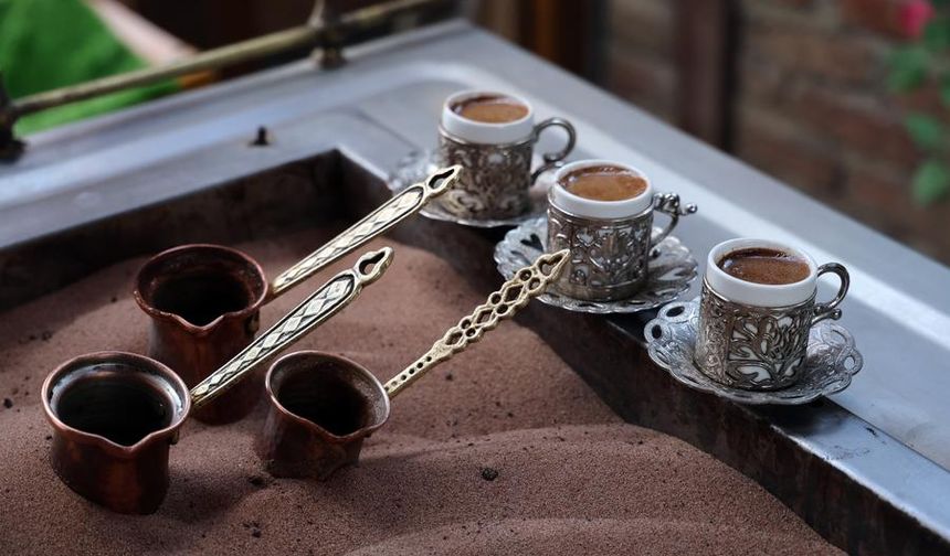 Kumda pişen Türk kahvesi, Çinli turistlerin yeni gözdesi oldu