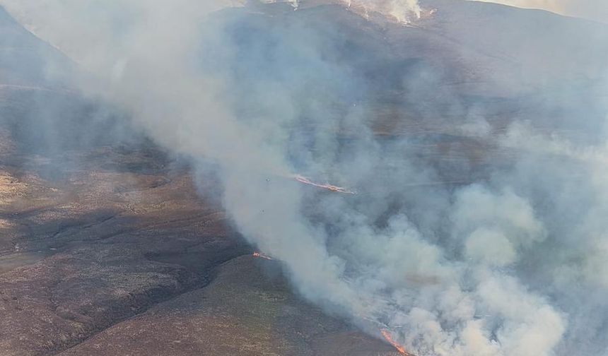 Yeni Zelanda'daki Tongariro Ulusal Parkı'nda çıkan orman yangını 2.500 hektardan daha geniş alana yayıldı