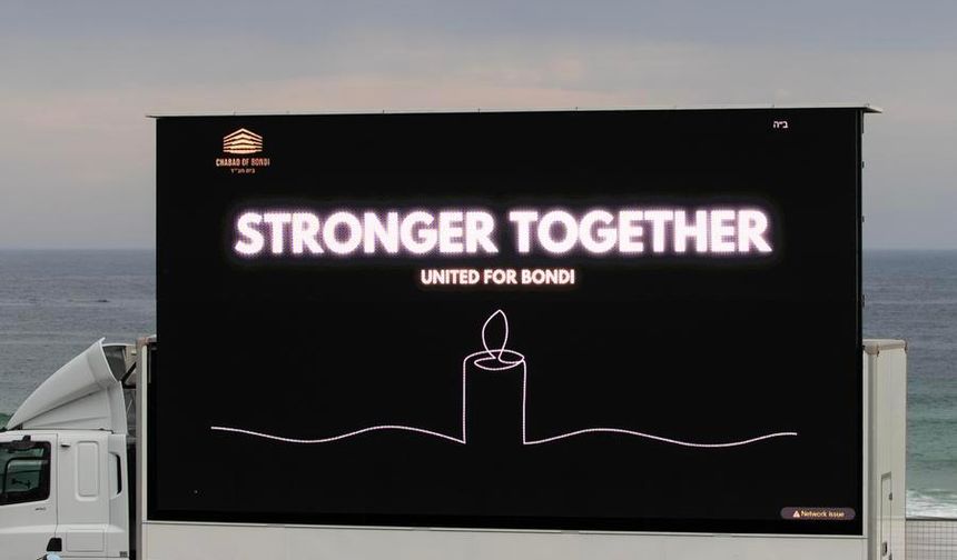 Avustralya'nın Bondi Plajı'ndaki silahlı saldırıda hayatını kaybedenler için anma töreni düzenlendi