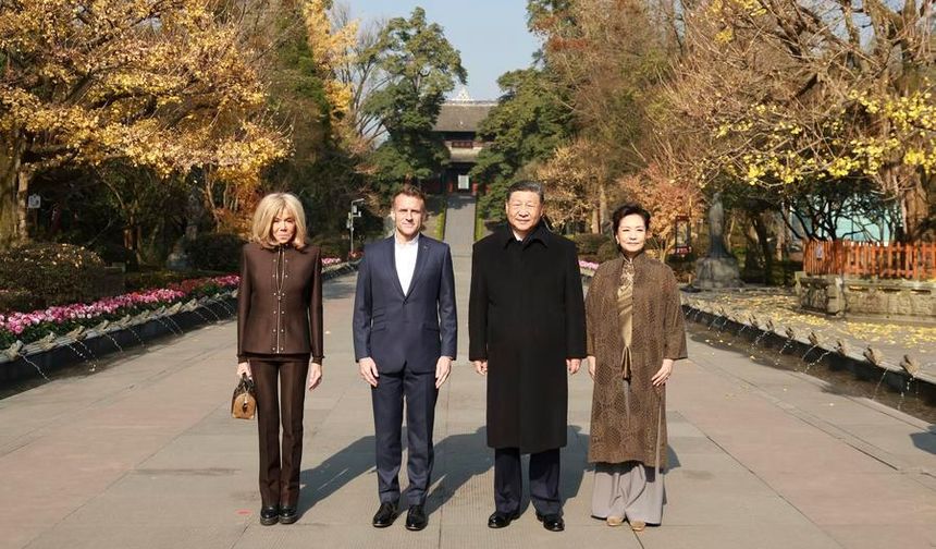 Çin Cumhurbaşkanı Xi ve Fransa Cumhurbaşkanı Macron, Çin'in Chengdu kentinde bir araya geldi