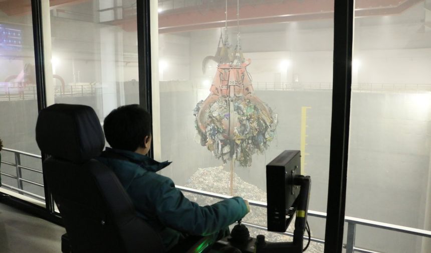 Çin sermayesiyle Kırgızistan'da kurulan atıktan enerji üretim tesisi faaliyete geçti