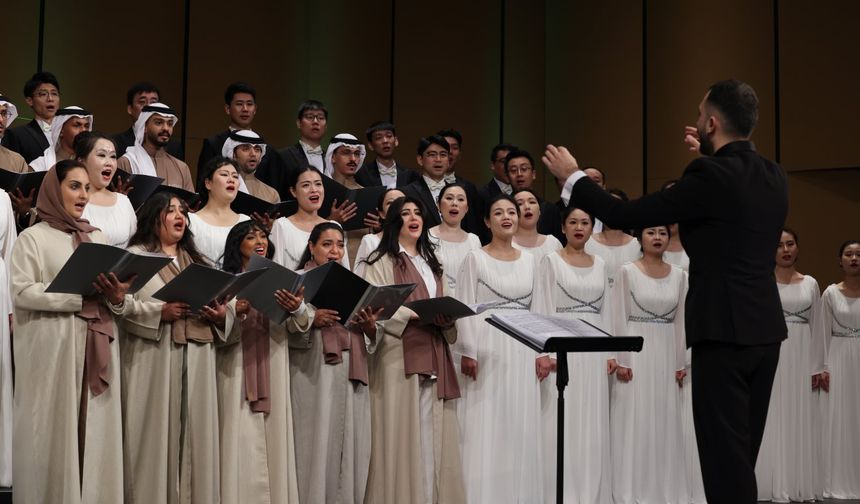 Çin ve Suudi Arabistan koroları ortak konserde sahne aldı