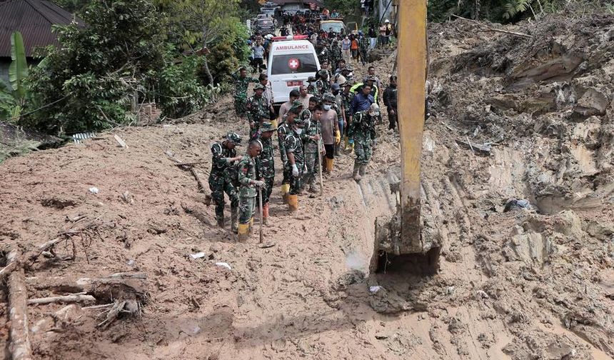 Endonezya'daki sel ve heyelanda hayatını kaybedenlerin sayısı 442'ye yükseldi
