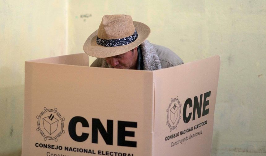 Honduras'ta genel seçimler için seçmenler sandık başında