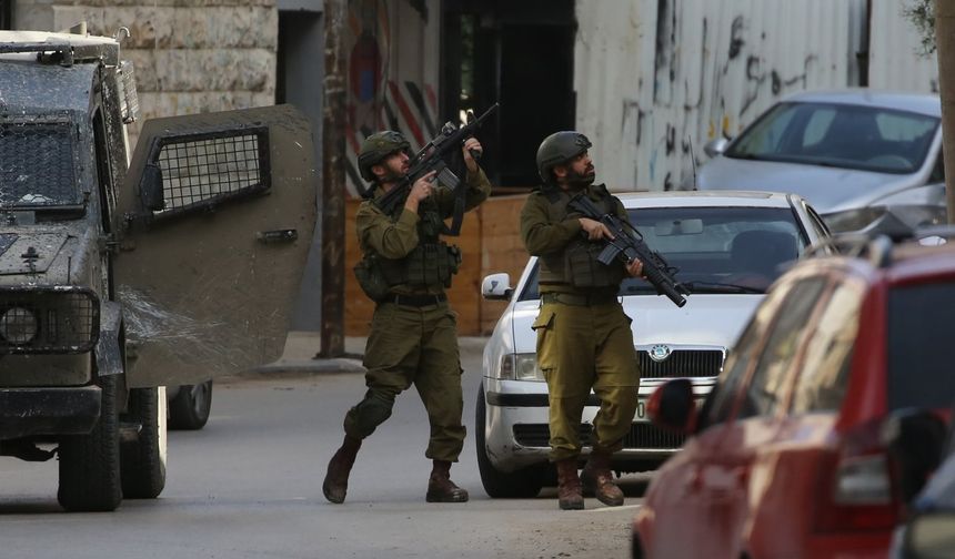 İsrail ordusu, Batı Şeria'nın Nablus kentine baskın düzenledi