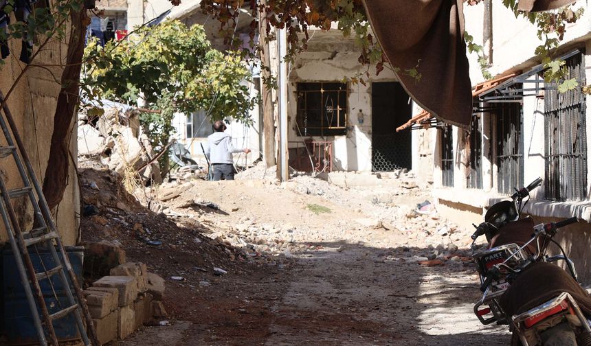 İsrail, Suriye'nin güneyinde yeni hava saldırıları düzenledi