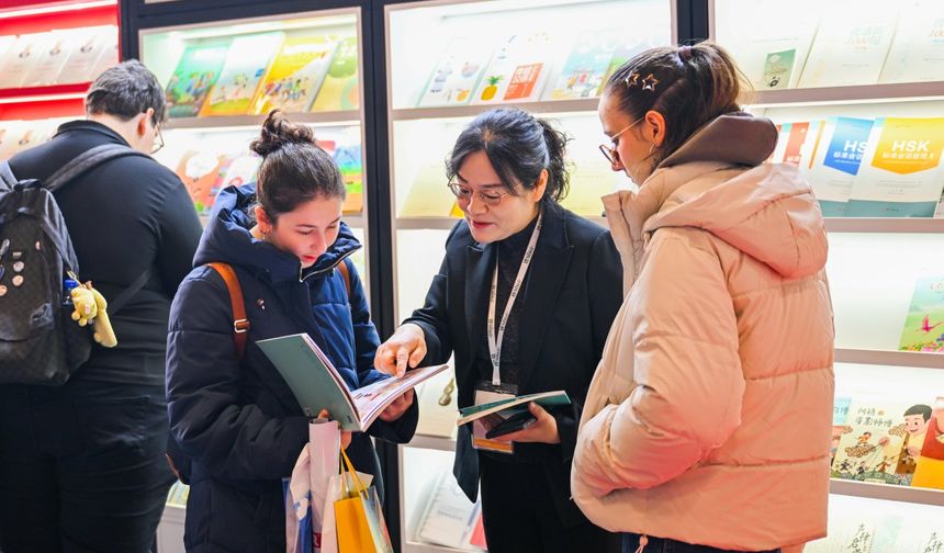 Çinli yayınevleri, İstanbul Kitap Fuarı'nda Türkiye ile eğitim ve kültür bağlarını güçlendiriyor