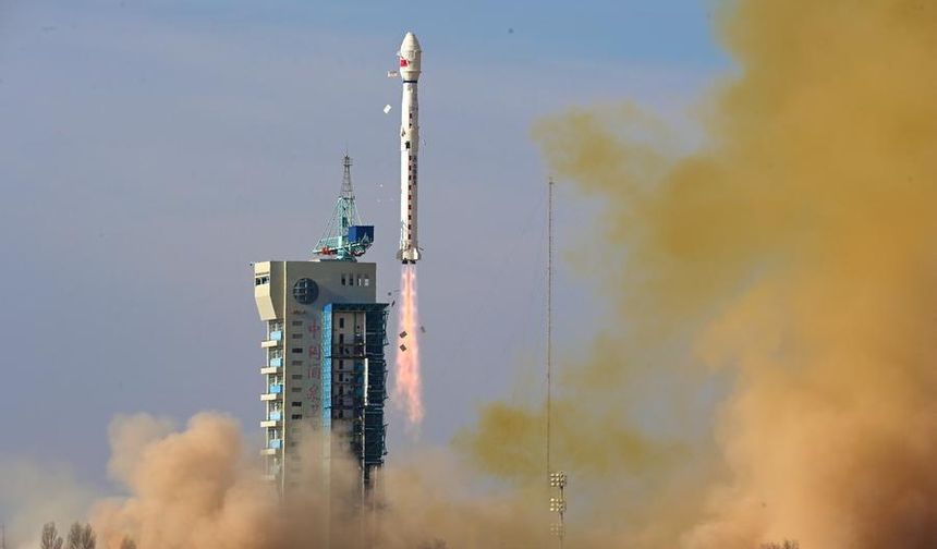 Çin, Tianhui-7 uydusunu uzaya gönderdi