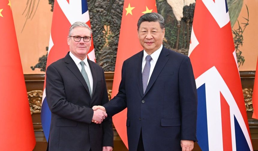 Çin Cumhurbaşkanı Xi, İngiltere Başbakanı Starmer ile görüştü