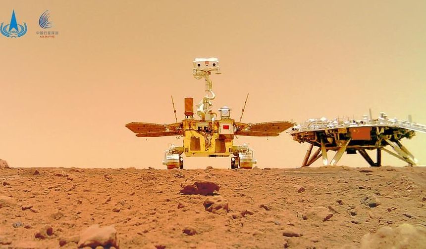 Çin'in Mars gezgini, Kızıl Gezegen'de düşünülenden daha uzun süre boyunca su bulunduğunu keşfetti
