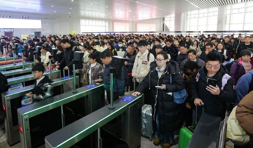 Çin demiryolları Bahar Bayramı'nda 121 milyon yolcu taşıdı