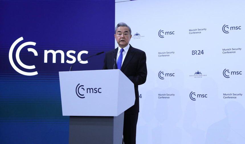 Çin Dışişleri Bakanı, Bahreynli mevkidaşı ile telefonda görüştü