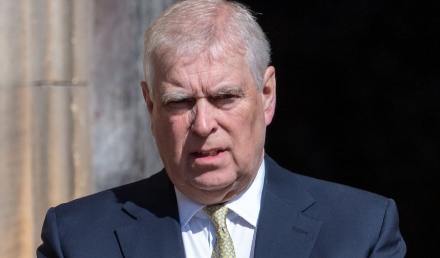 İngiltere Kralı III. Charles'ın kardeşi Andrew, kamu görevini kötüye kullanma şüphesiyle tutuklandı