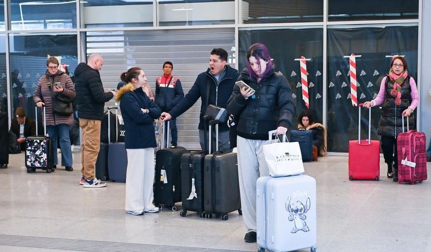 İspanya'nın başkenti Madrid'de makinistler güvenliğin iyileştirilmesini talebiyle greve gitti