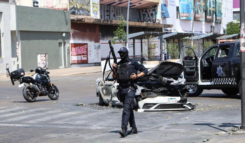 Meksika'da kartel liderinin öldürülmesinin ardından çıkan olaylarda 62 kişi hayatını kaybetti