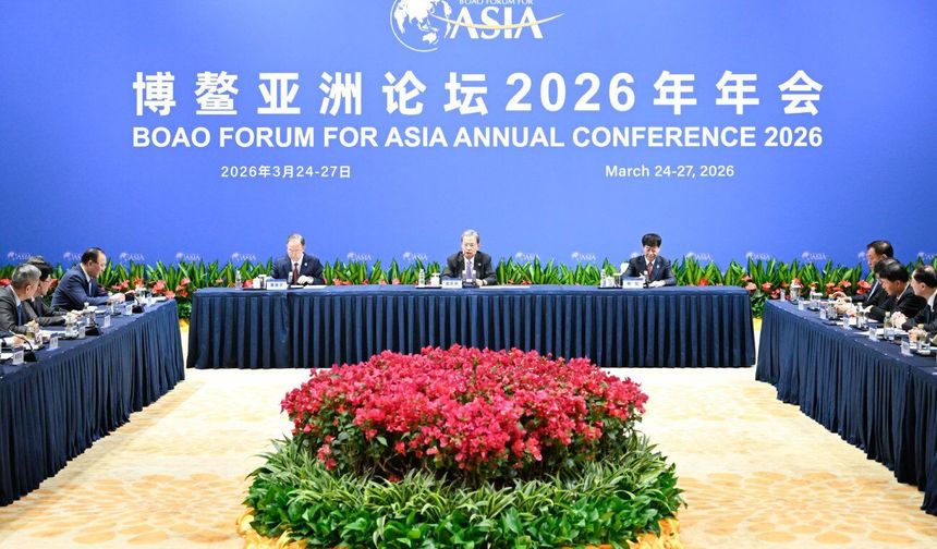 Çin Ulusal Halk Kongresi Daimi Komitesi Başkanı, Çinli ve yabancı girişimcilerle görüştü