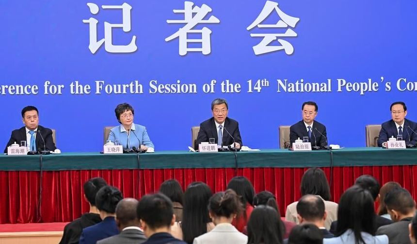 Çin'de Ulusal Halk Kongresi kapsamında halkın geçim kaynakları konulu basın toplantısı düzenlendi