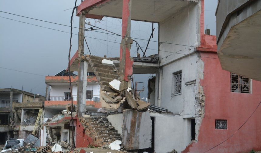 İsrail saldırıları sonucu Lübnan'da ağır hasar oluştu