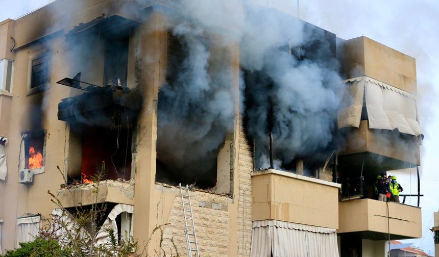 İsrail'in, Lübnan'a yönelik saldırıları sürüyor: 826 ölü, 2.009 yaralı