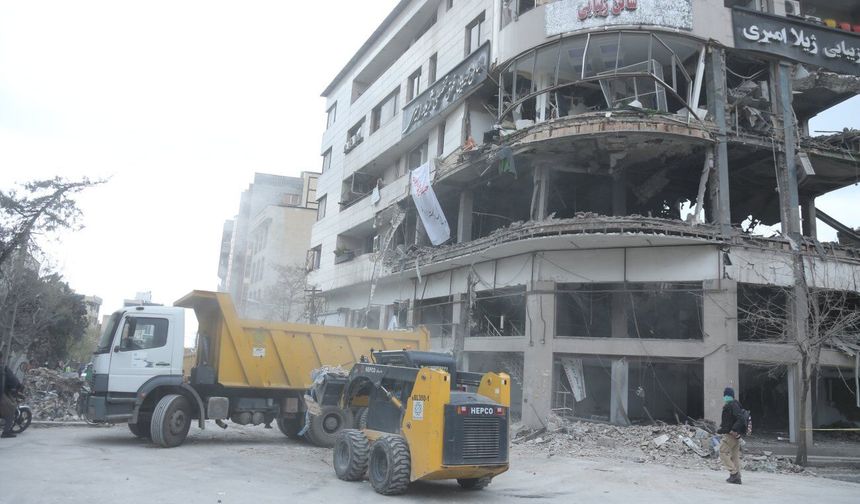 İsrail'in Tahran'a yönelik saldırılarında Al Araby TV binası hedef alındı