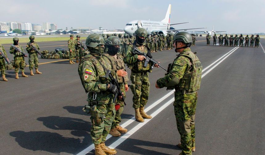 Kolombiya-Ekvador sınırındaki bombardımanlarda en az 27 kişi hayatını kaybetti