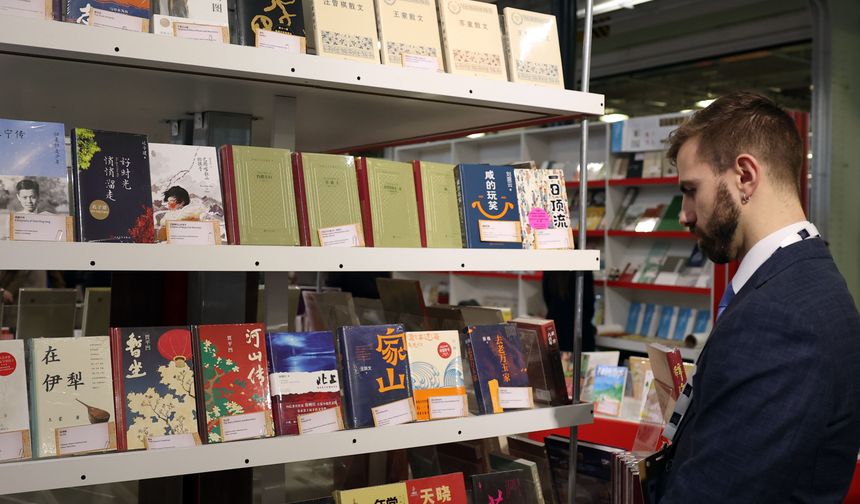 Londra Kitap Fuarı'nda Çinli yayınevleri 4.000'i aşkın eserle öne çıkıyor