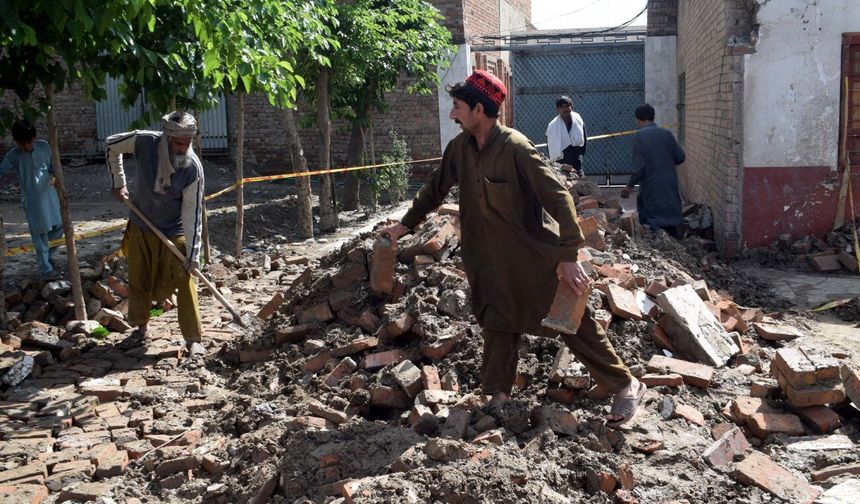 Pakistan'da şiddetli yağışlar: 11 ölü, 49 yaralı