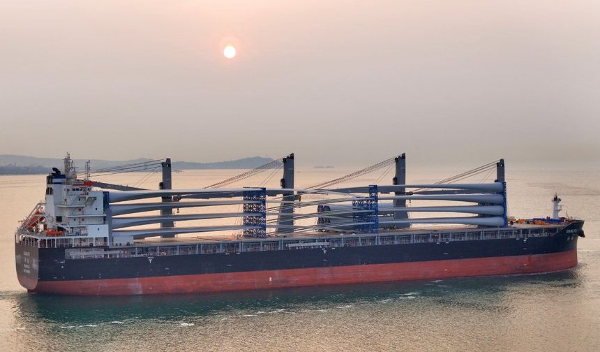 Rüzgar türbini ekipmanlarını taşıyan kargo gemisi Çin'den Avusturya'ya yola çıktı