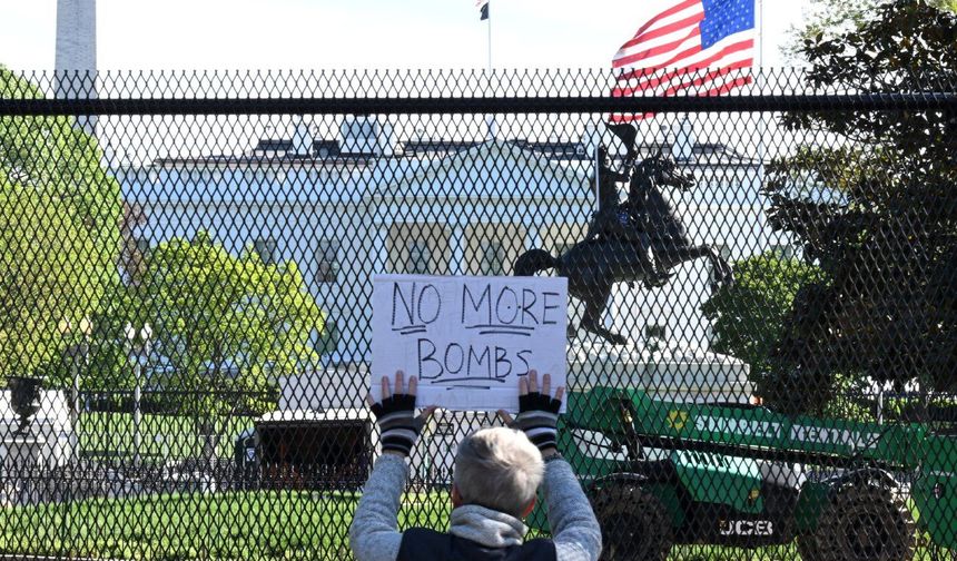 ABD ve İsrail'in İran'a yönelik saldırıları Beyaz Saray önünde protesto edildi
