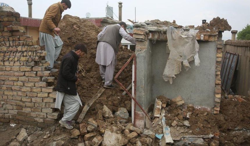 Afganistan'da sel felaketlerinde hayatını kaybedenlerin sayısı 99'a yükseldi