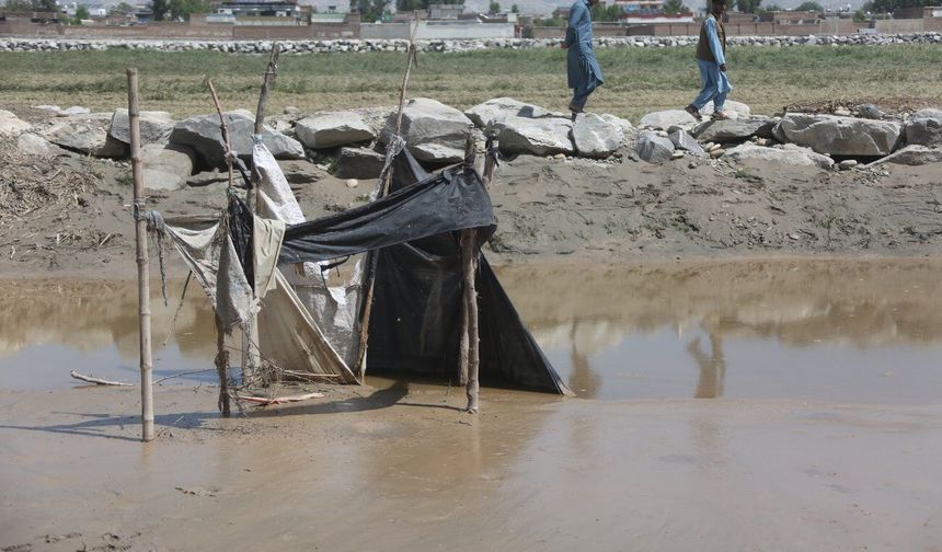 Afganistan'daki sel felaketinde son 18 günde 200 kişi hayatını kaybetti