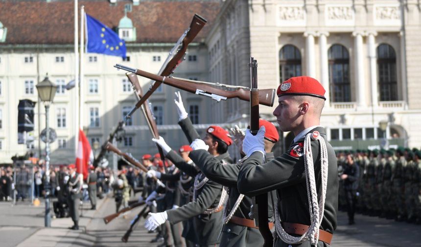 Avusturya: ABD'nin İran'a karşı askeri operasyonlarda hava sahamızı kullanma taleplerini reddettik