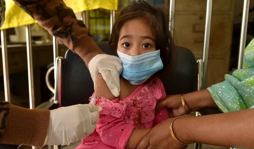 Bangladeş, kızamık-kızamıkçığa karşı acil aşı kampanyası başlattı